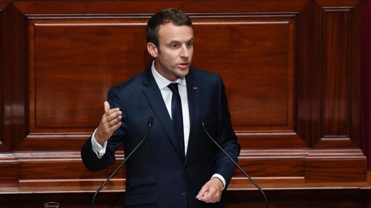 Macron, durante su discurso en Versalles.-ERIC FEFERBERG / AFP