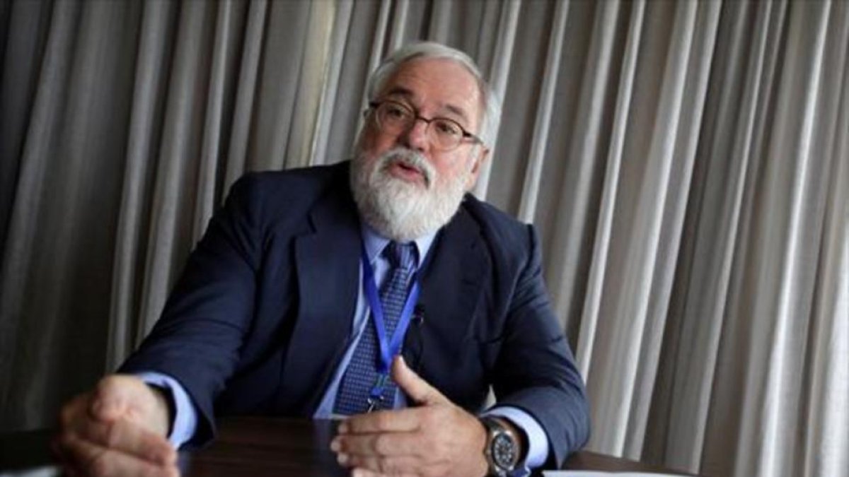 El exministro Miguel Arias Cañete, comisario europeo de Acción para el Clima y la Energía.-REUTERS / RAMZI BOUDINA