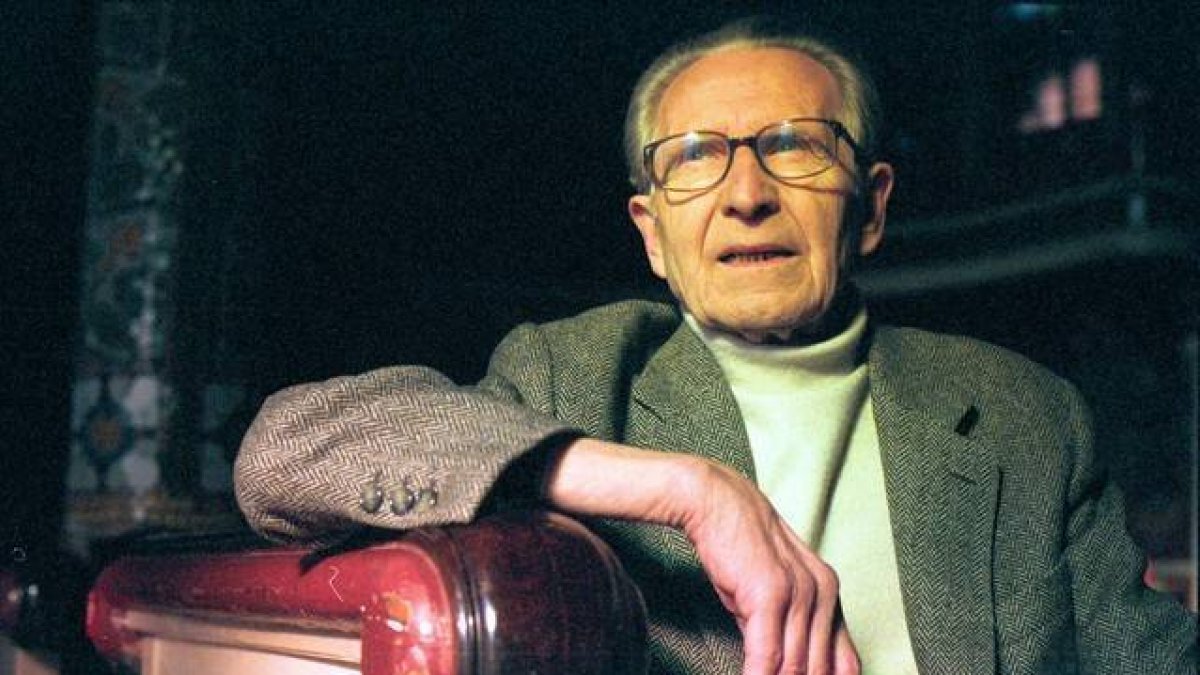 Manuel Oltra, en una imagen de diciembre del 2001.-FERRAN NADEU