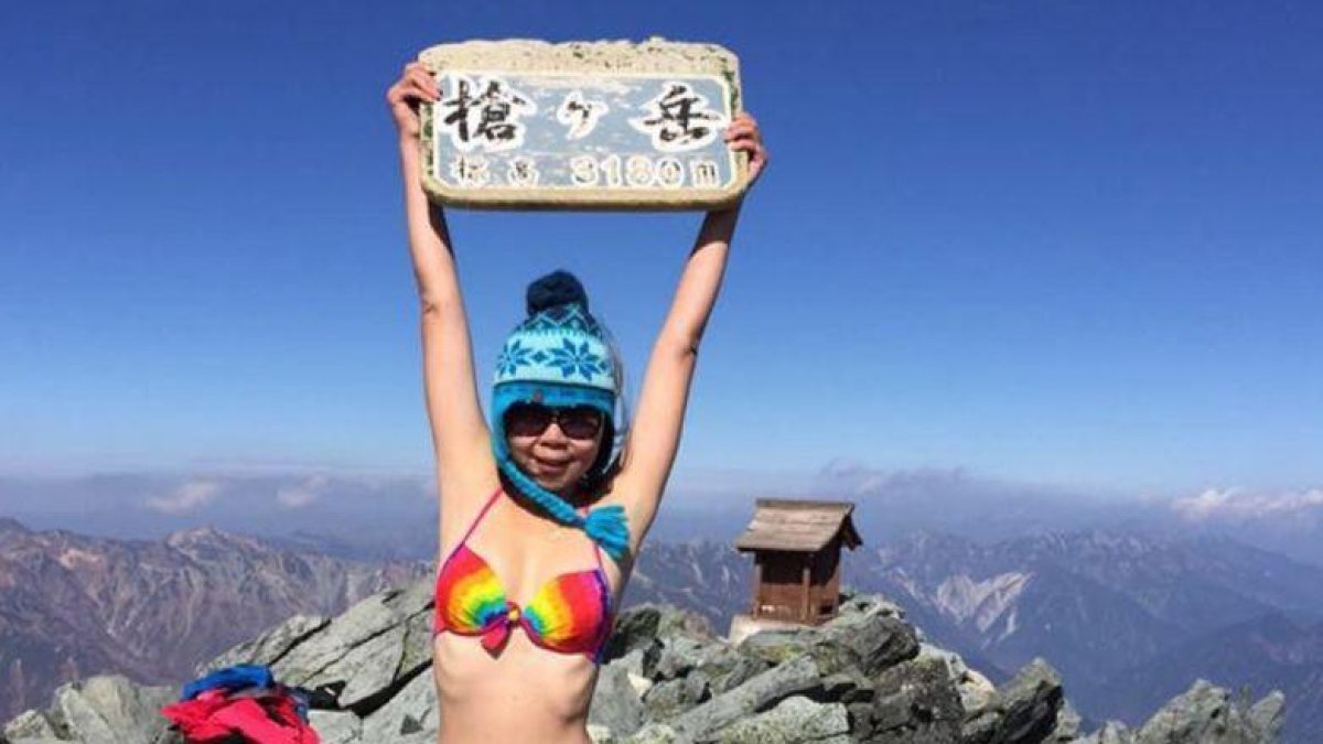 La escaladora taiwanesa Gigi Wu, en uno de sus famosos selfis, en octubre del 2015.-FACEBOOK / GIGI WU