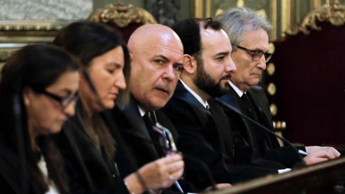 El abogado de Miguel Ángel Flores, José Luis Cortes en el Tribunal Supremo que revisa la sentencia sobre el caso Madrid Arena.-/ MARISCAL (EFE)