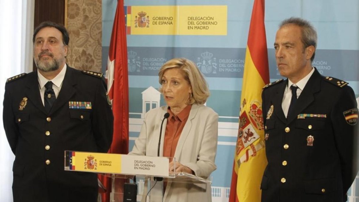 La delegada del Gobierno en Madrid, Concepción Dancausa, en una rueda de prensa en octubre del 2016.-EFE / DAVID GONZÁLEZ