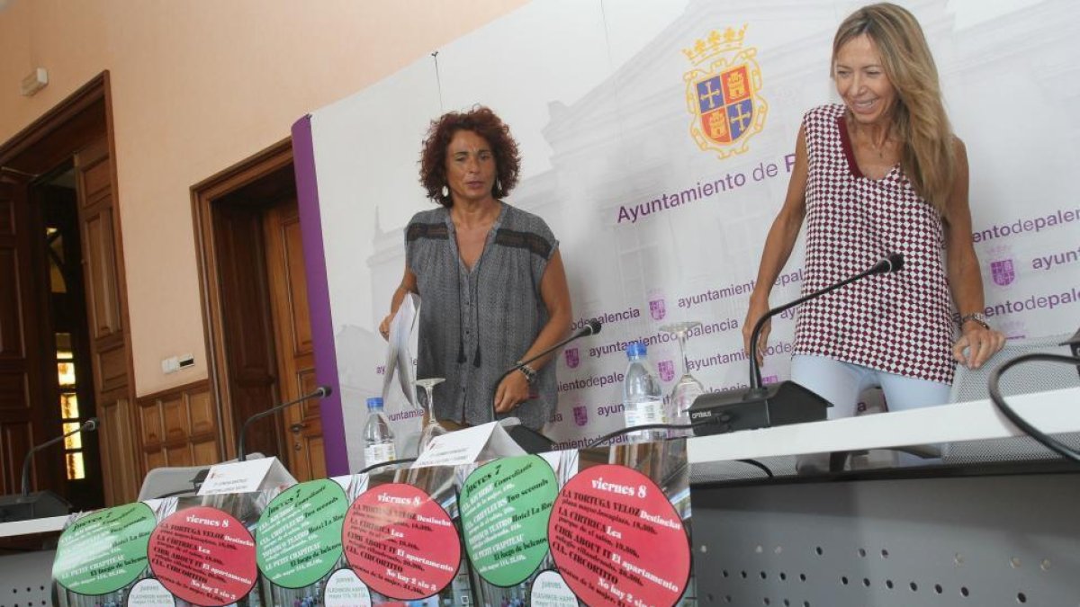 ConchaSantiago y Carmen Fernández Caballero, durante la presentación. I-ICAL