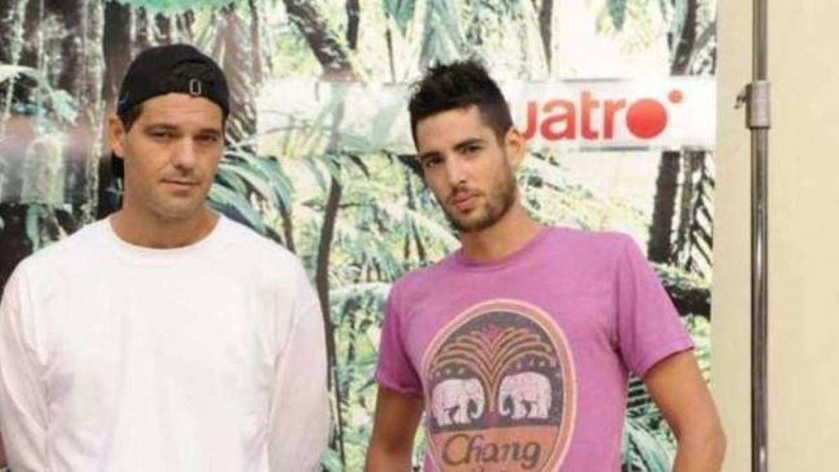 Santi Trancho junto a su compañero Frank Cuesta, del programa 'Frank de la Jungla'.-Twitter