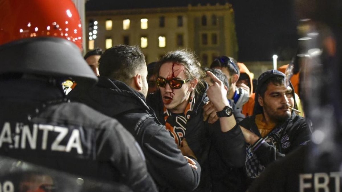 Incidentes en Bilbao.-MIGUEL TOÑA / EFE