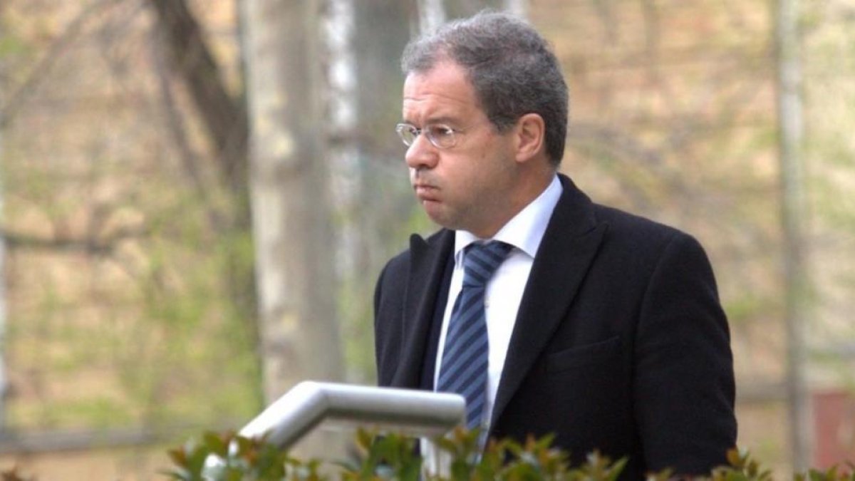 Pedro Comín, jefe del grupo de los inspectores de Bankia en el 2011, antes de declarar en la Audiencia Nacional.-DAVID CASTRO