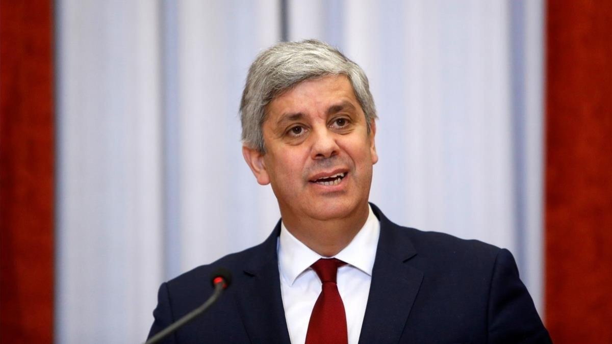 El ministro de Hacienda de Portugal, Mario Centeno, durante una rueda de prensa en Lisboa-PEDRO NUNES (REUTERS)