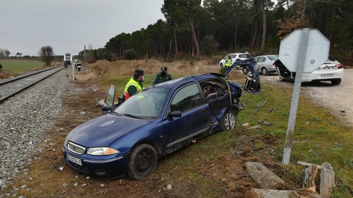 Imagen del coche siniestrado.-LUIS ÁNGEL TEJEDOR