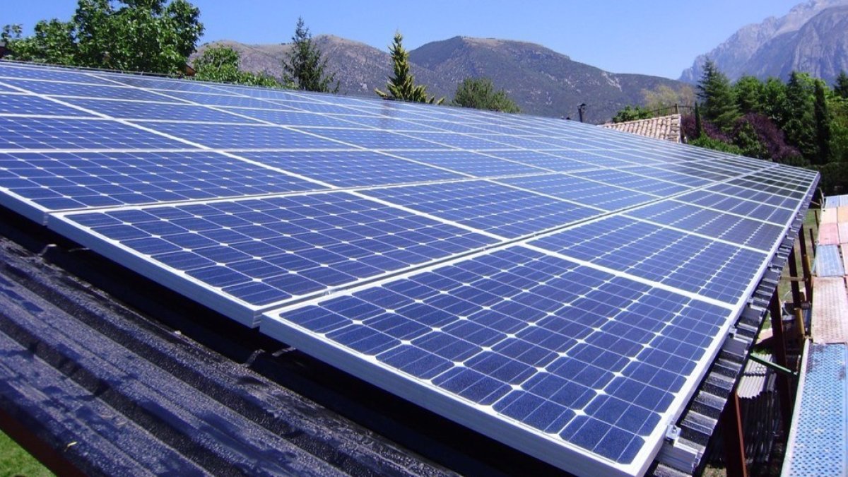 Paneles solares en la provincia.-HDS