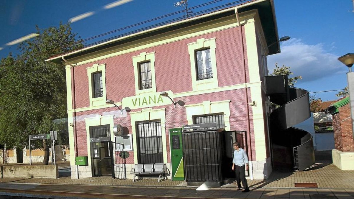 Un joven de 21 años, apuñalado en una reyerta en Viana de Cega-