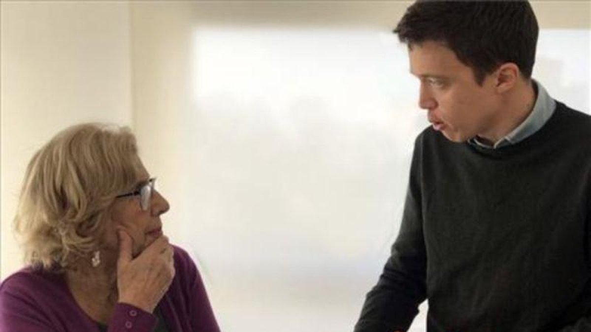 Manuela Carmena junto a Íñigo Errejón.-TWITTER