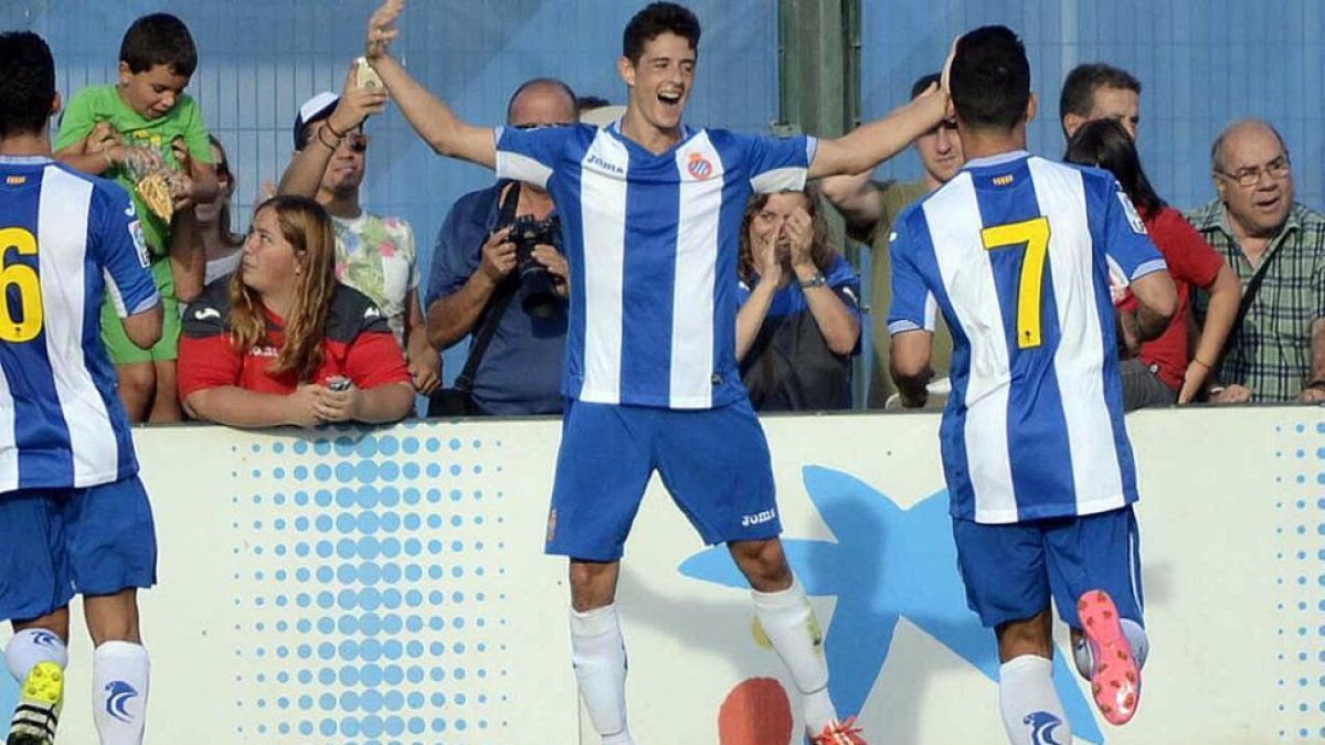 Dalmau celebra uno de los goles marcados con el Espanyol B en la presente temporada.-Diario La Grada