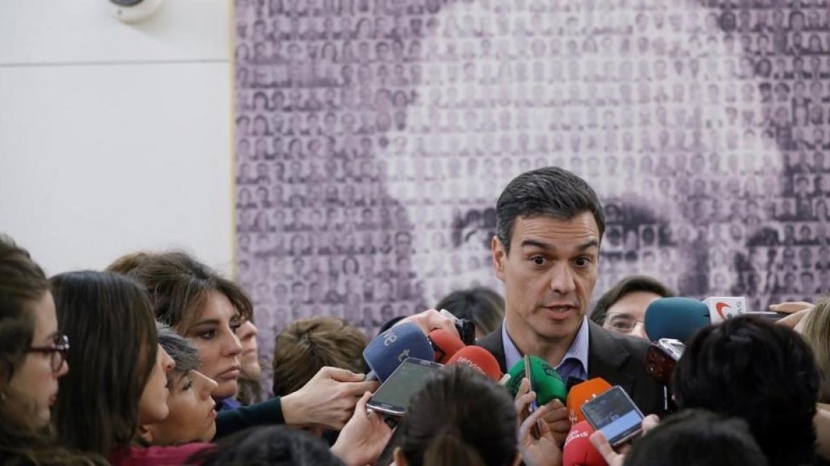Pedro Sánchez, el pasado martes en el Congreso.-/ PERIODICO (EFE / EMILIO NARANJO)