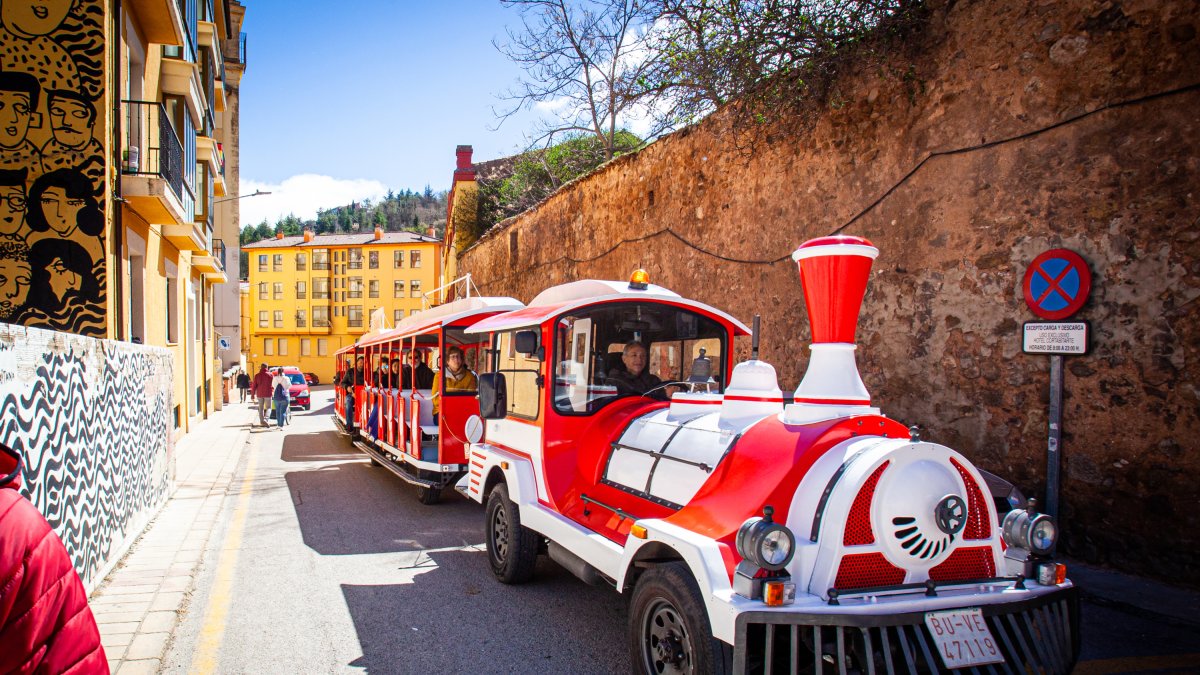 El tren turístico de la capital. MARIO TEJEDOR