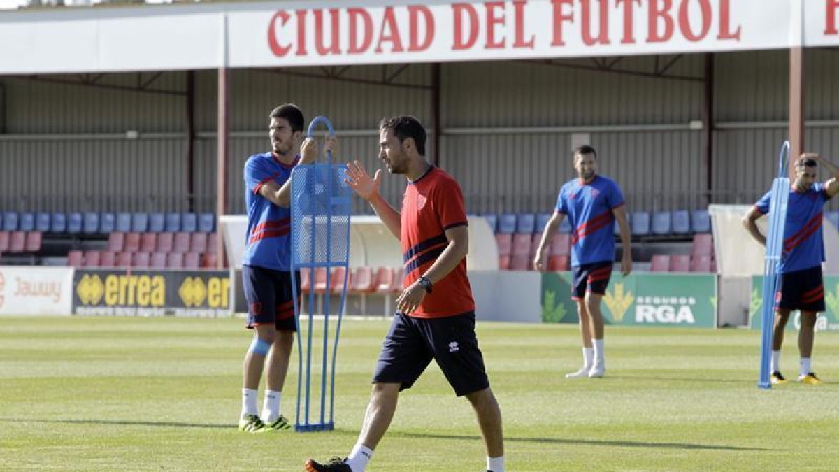 Roberto Llorente es una de las figuras más importantes del Numancia por estas fechas de pretemporada.-Luis Ángel Tejedor