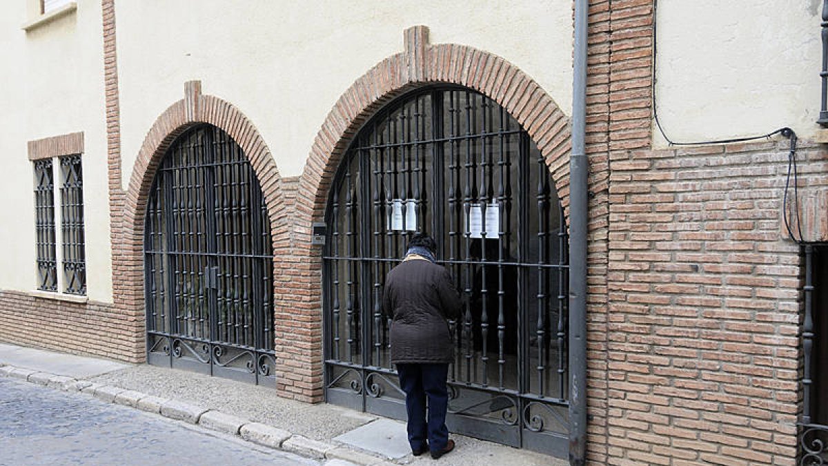 Exterior de la residencia Sor María. /ÁLVARO MARTÍNEZ-
