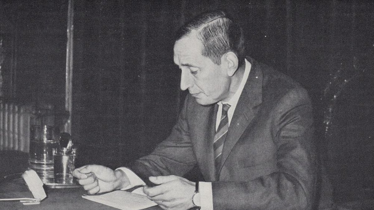 Delibes de conferenciante en América.-- E.M.