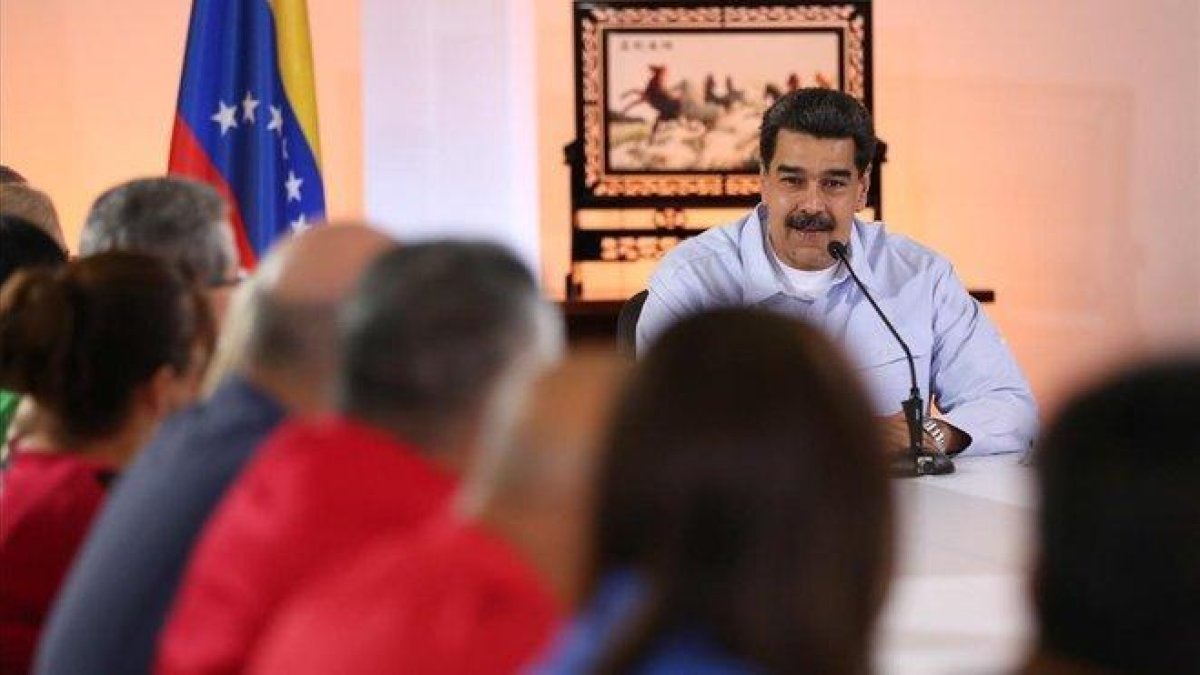 Maduro en un acto del Partido Socialista Unido de Venezuela el lunes  en Caracas.-EFE