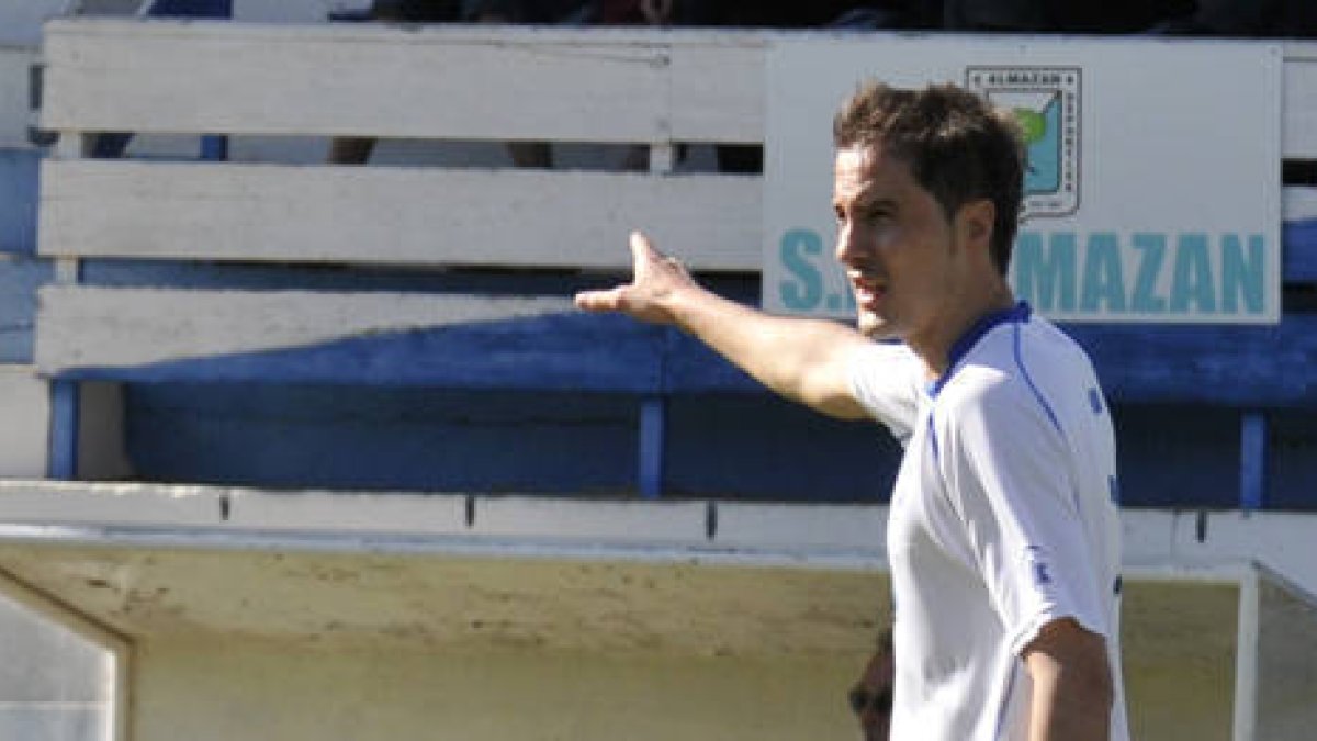 El central de Puertollano fue el autor del único tanto del partido. / DIEGO MAYOR-
