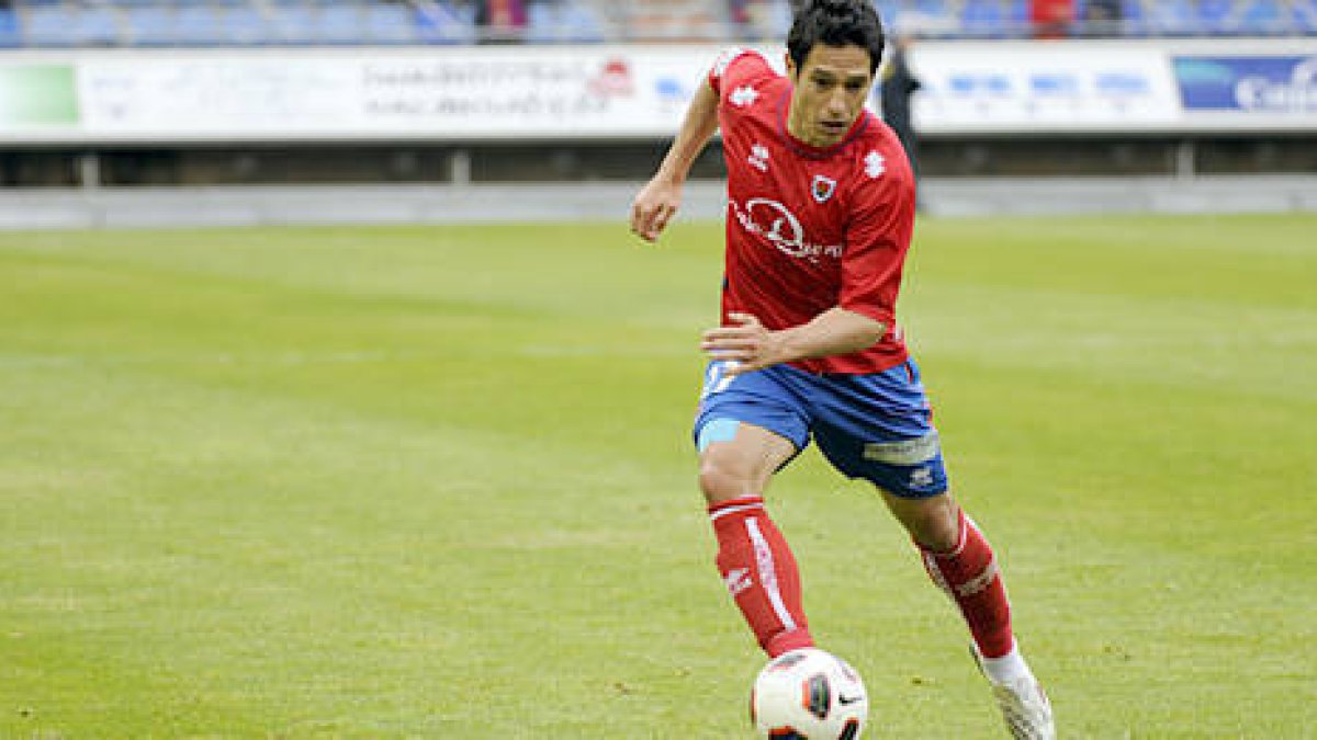 Javier del Pino seguirá en el Numancia tres temporadas más. / V. Guisande-