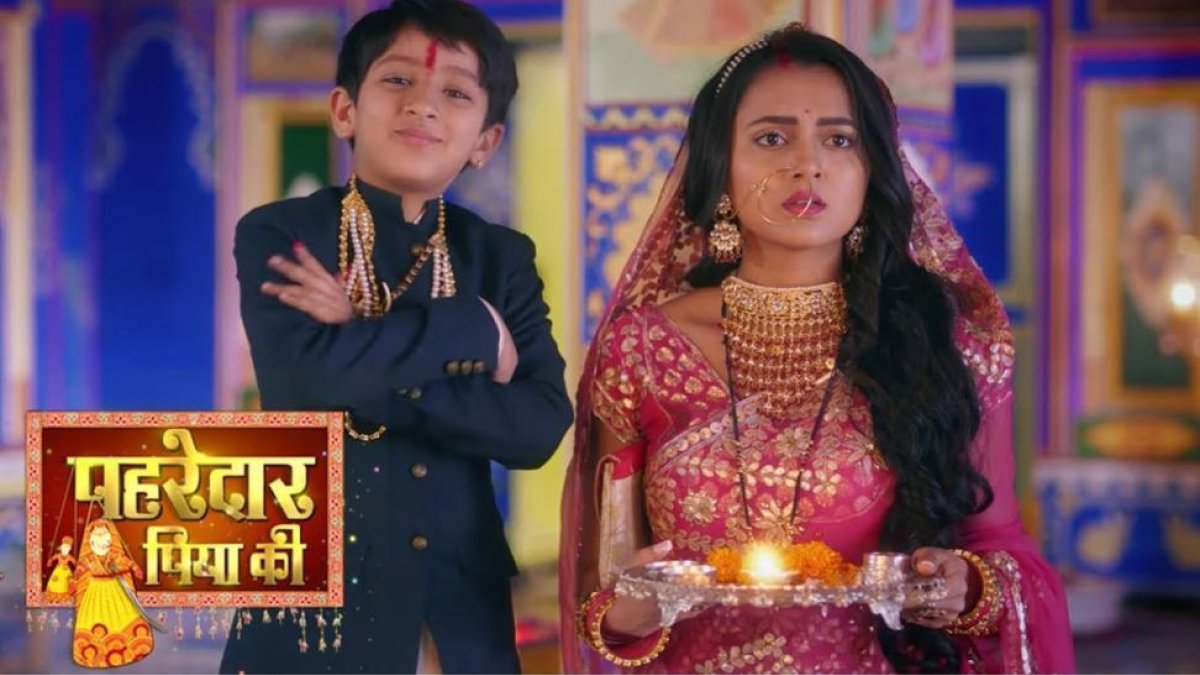 Imagen del controvertido serial de la India, con sus dos protagonistas.-EL PERIÓDICO