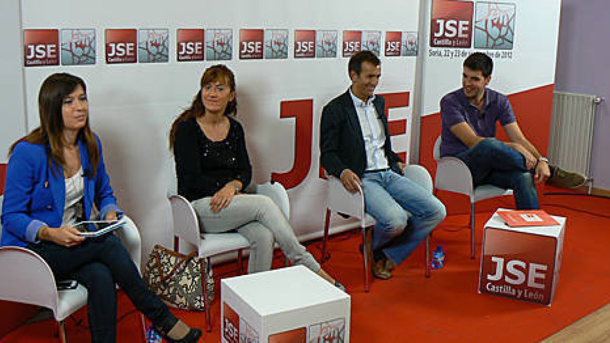 Ana Isabel Nieto, Virginia Barcones, Santiago Dorado y David Jurado en la clausura del foro de JJ SS. / BELÉN SANTOS-