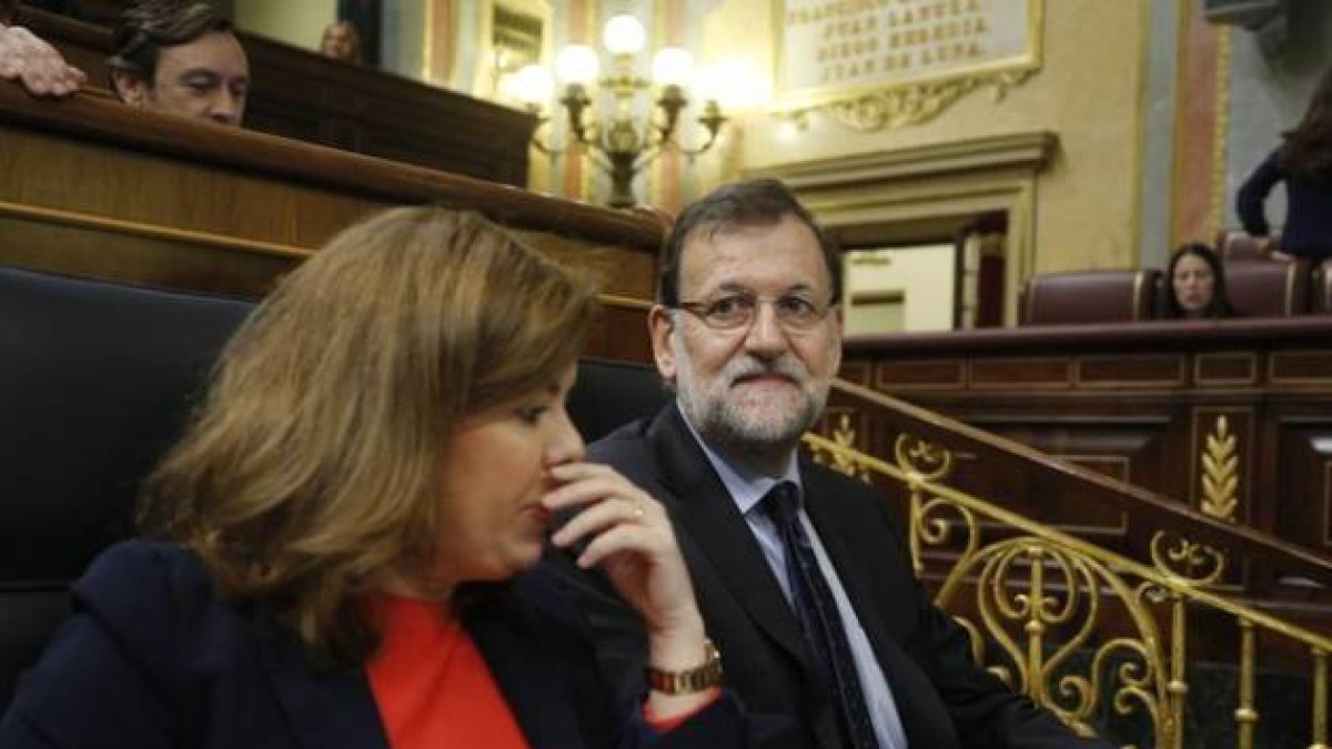 Mariano Rajoy y Soraya Sáenz de Santamaría, este miércoles en el Congreso.-Foto: AGUSTÍN CATALÁN