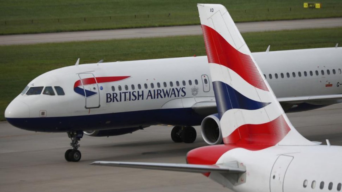 Aviones de British Airways-REUTERS / NEIL HALL