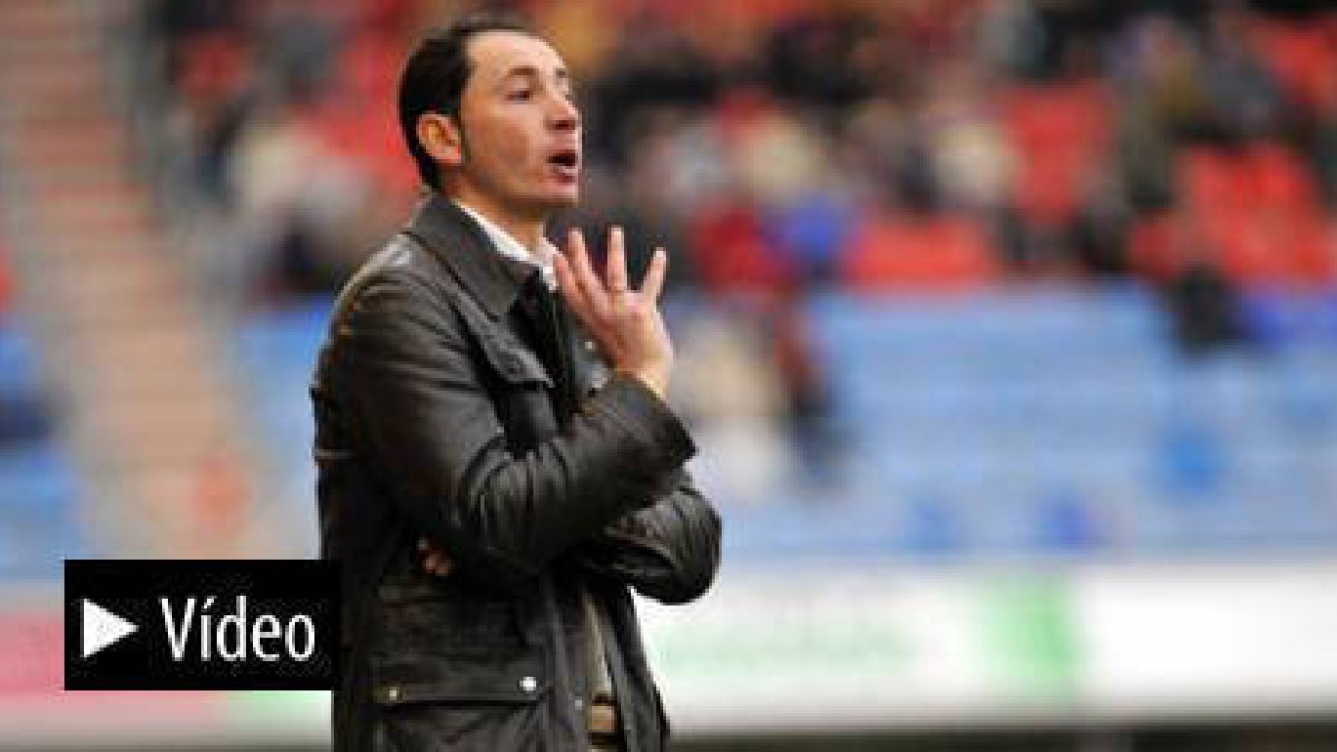 El preparador del conjunto soriano, Pablo Machín. / DIEGO MAYOR-