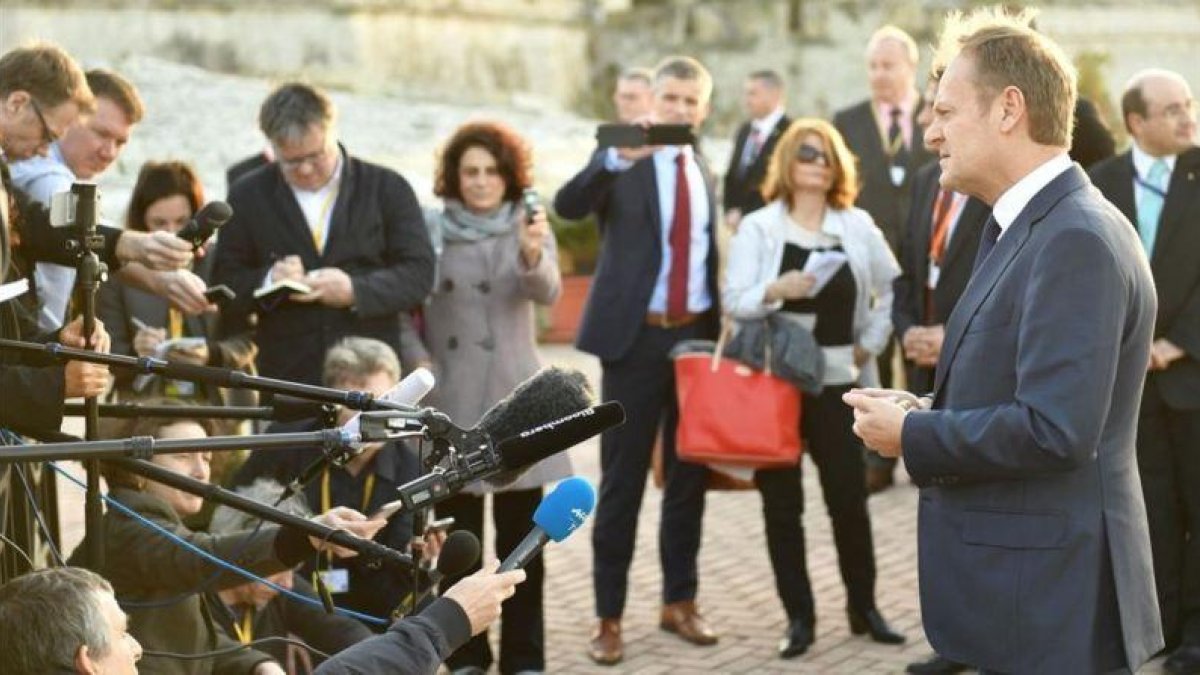 El presidente del Consejo Europeo, Donald Tusk, a su llegada a la Valeta, capital de Malta.-AFP / ANDREAS SOLARO