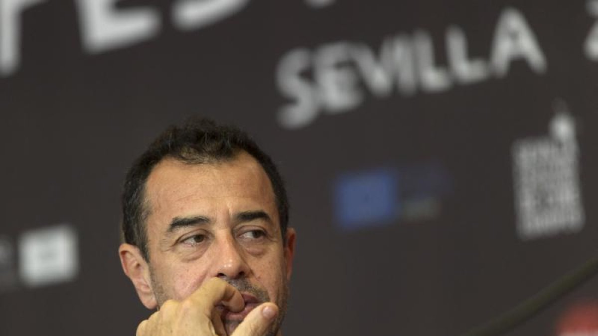 El cineasta italiano Mateo Garrone ha presentado hoy en la XII edición del Festival de Cine Europeo de Sevilla su nueva película,