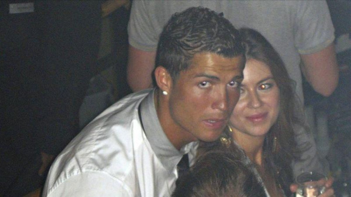 Cristiano Ronaldo y Kathryn Mayorga, en junio del 2009 en Las Vegas.-EL PERIÓDICO