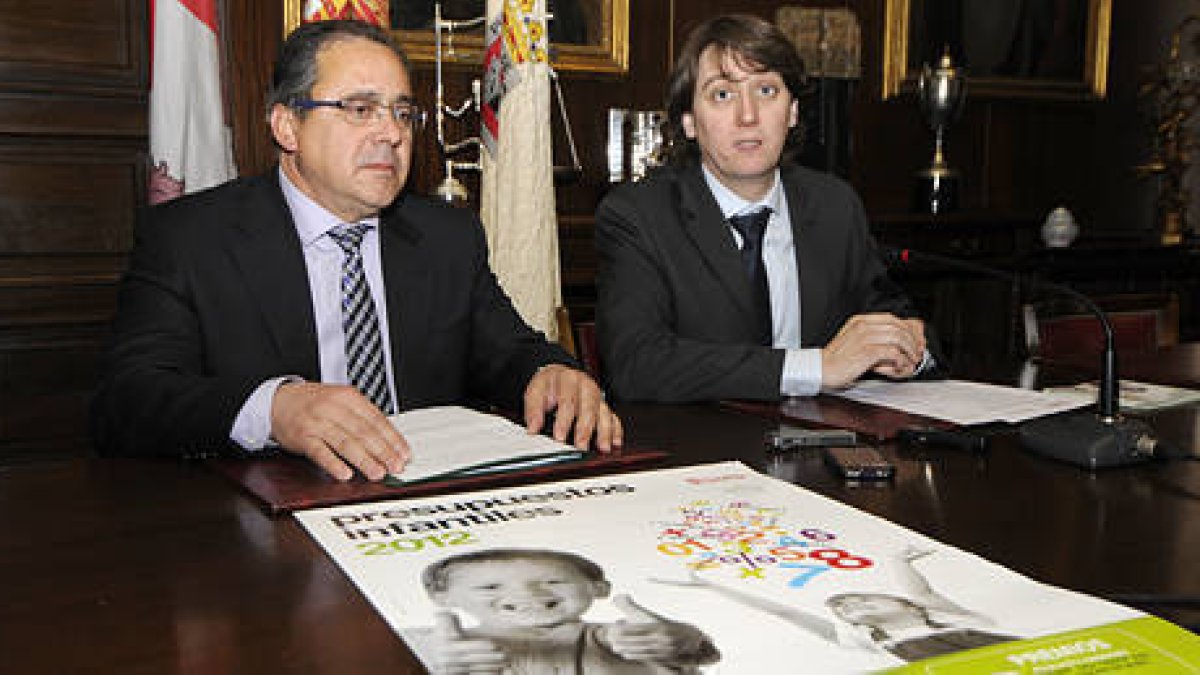 Carlos Martínez junto a Tomas Mugarza. / VALENTÍN GUISANDE-