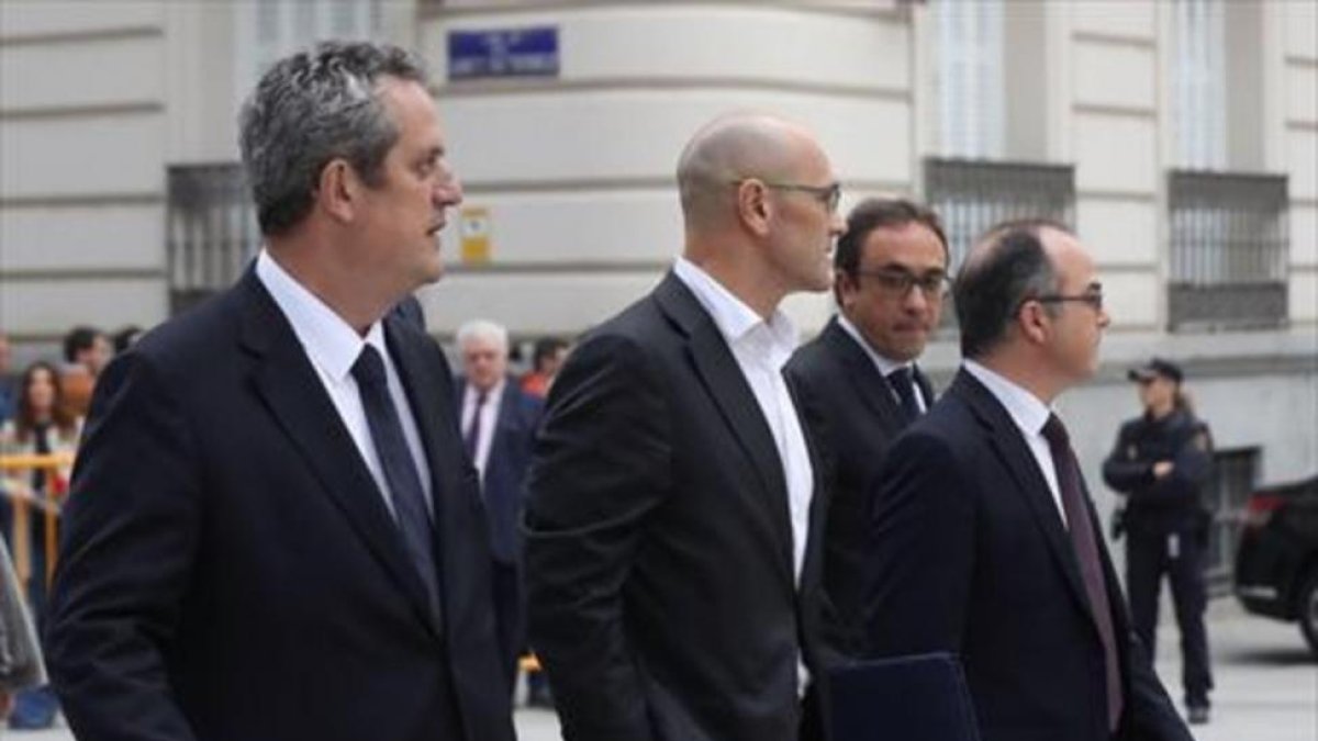 Forn, Romeva, Turull y Rull, a su llegada a la Audiencia Nacional el pasado 2 de noviembre.-/ EFE / KIKO HUESCA