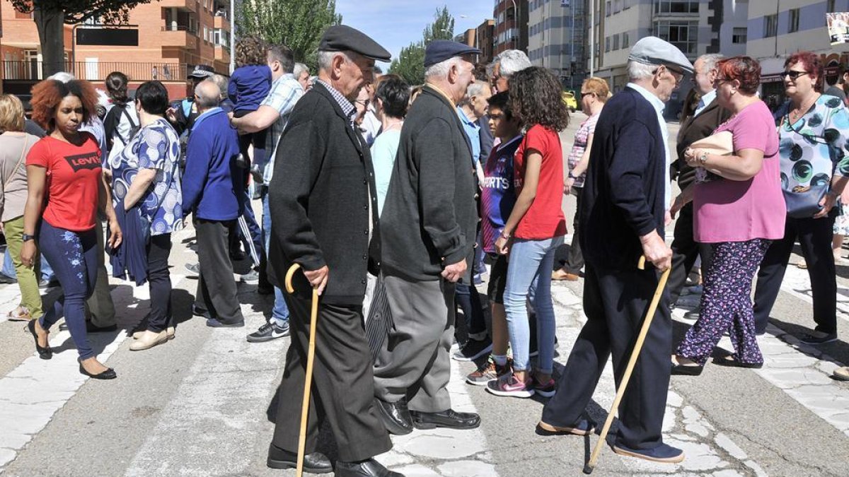 Corte de la Avenida de Valladolid durante la anterior protesta.-VALENTÍN GUISANDE