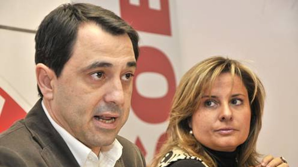 Javier Muñoz y Esther Pérez.-ÁLVARO MARTÍNEZ