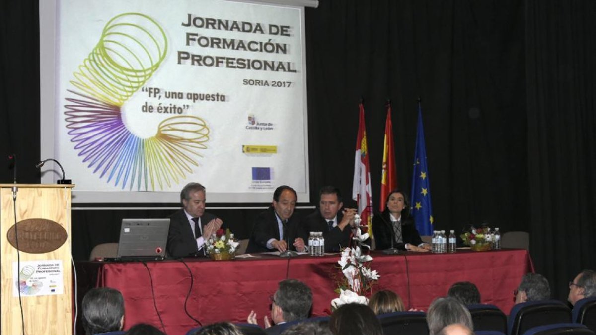 Un momento de la presentación celebrada ayer.-Valentín Guisande