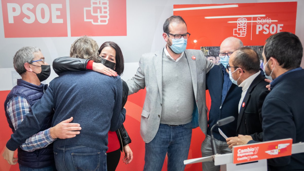 Un momento de la comparecencia de los candidatos y cargos del PSOE. GONZALO MONTESEGURO