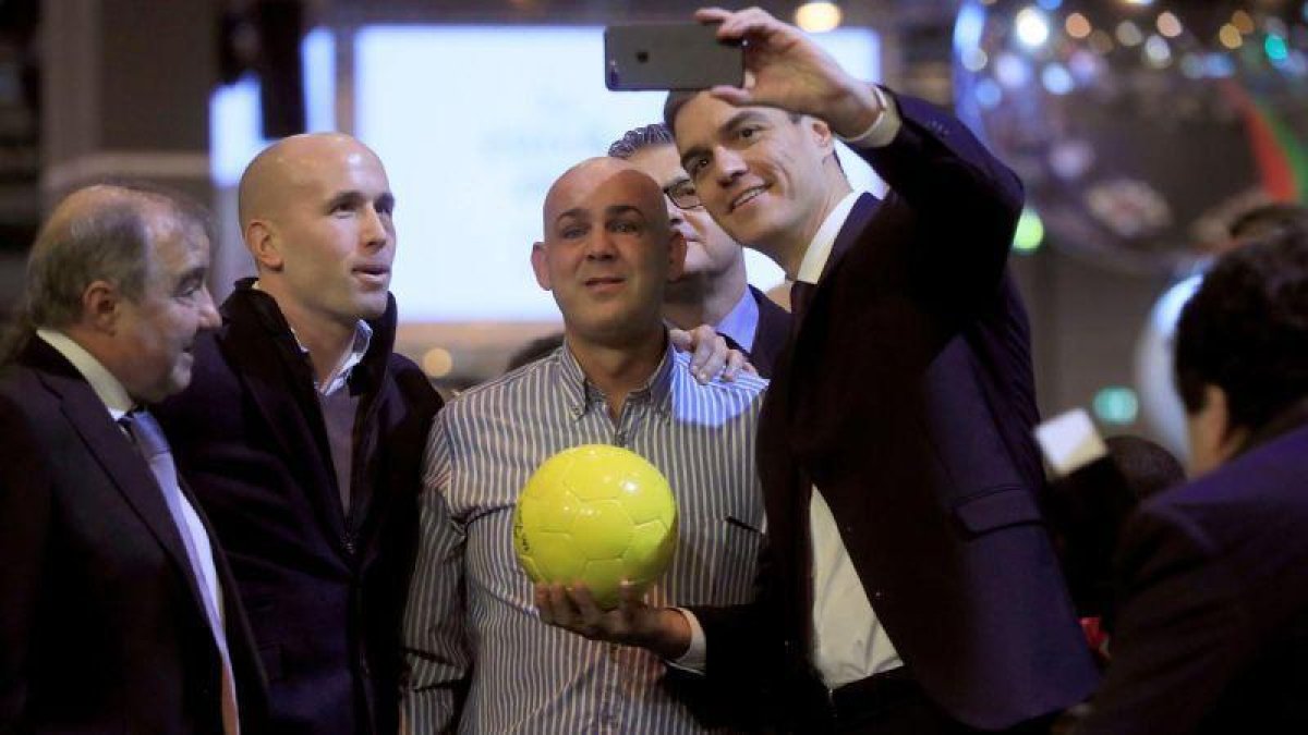 Sánchez advierte a Cataluña de que los problemas no se resuelven desde la crispación.-FERNANDO ALVARADO