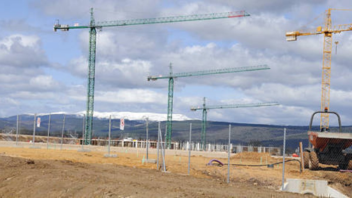 Estado de las obras de la macrocárcel. / ÁLVARO MARTÍNEZ-
