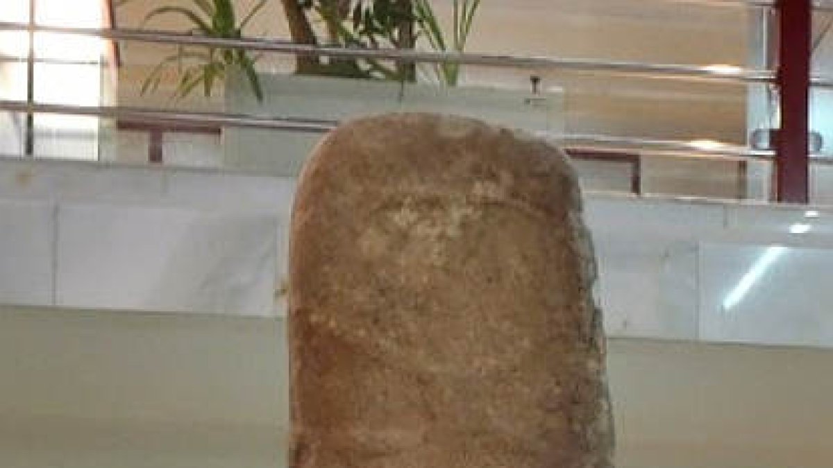 Menhir de Villar del Río.-HDS