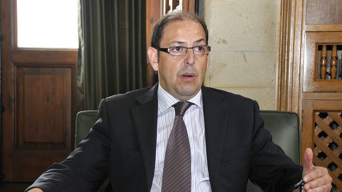 José Manuel Sánchez Siscart. VALENTÍN GUISANDE-
