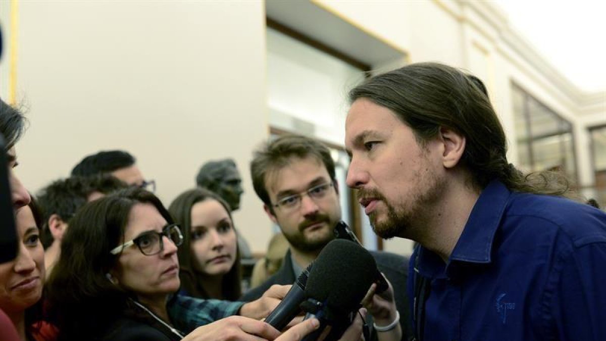 Pablo Iglesias, entrevistado en el Congreso.-EL PERIÓDICO / ARCHIVO
