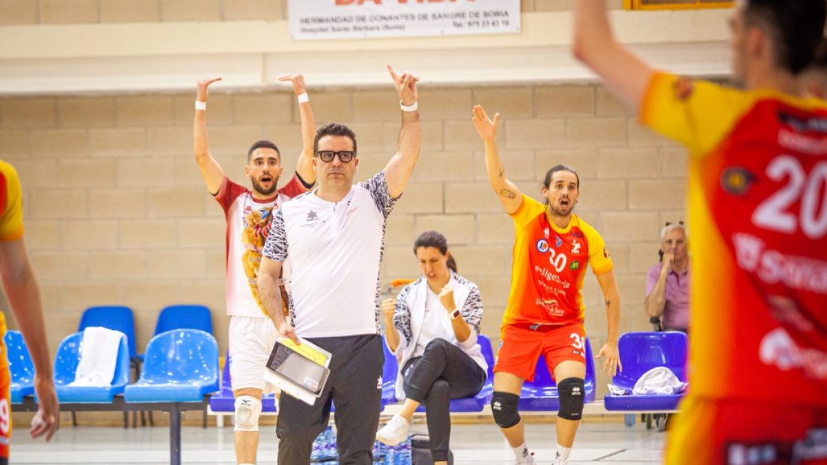 El Rio Duero Soria, en la final de la Superliga frente al CV Guaguas. MARIO TEJEDOR