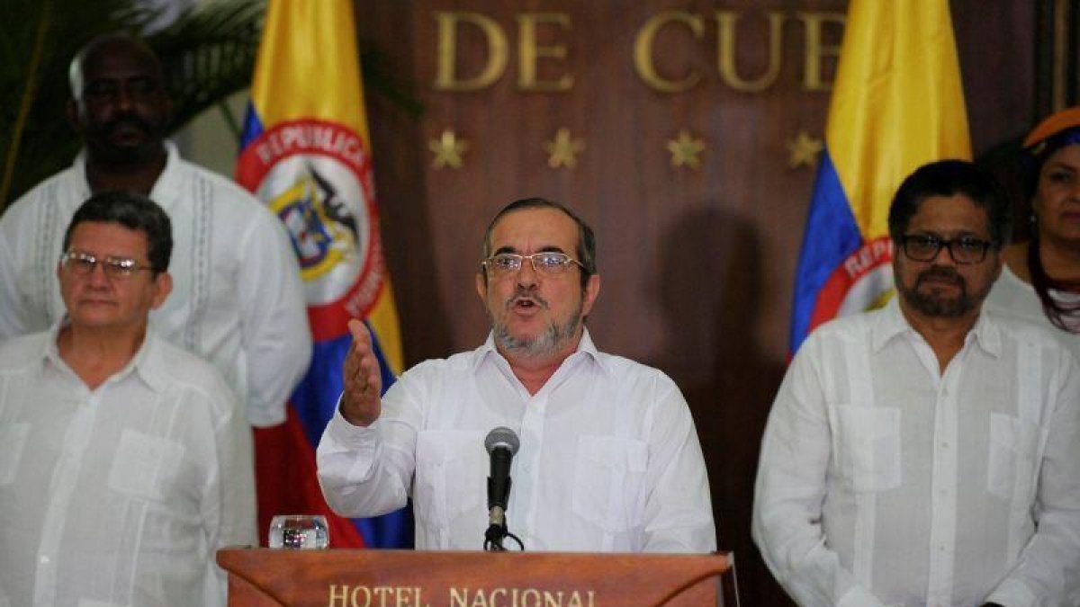 En una carta abierta Londoño advirtió a Duque que terminar el diálogo con el ELN puede traer como consecuencia más actos de violencia.-REUTERS