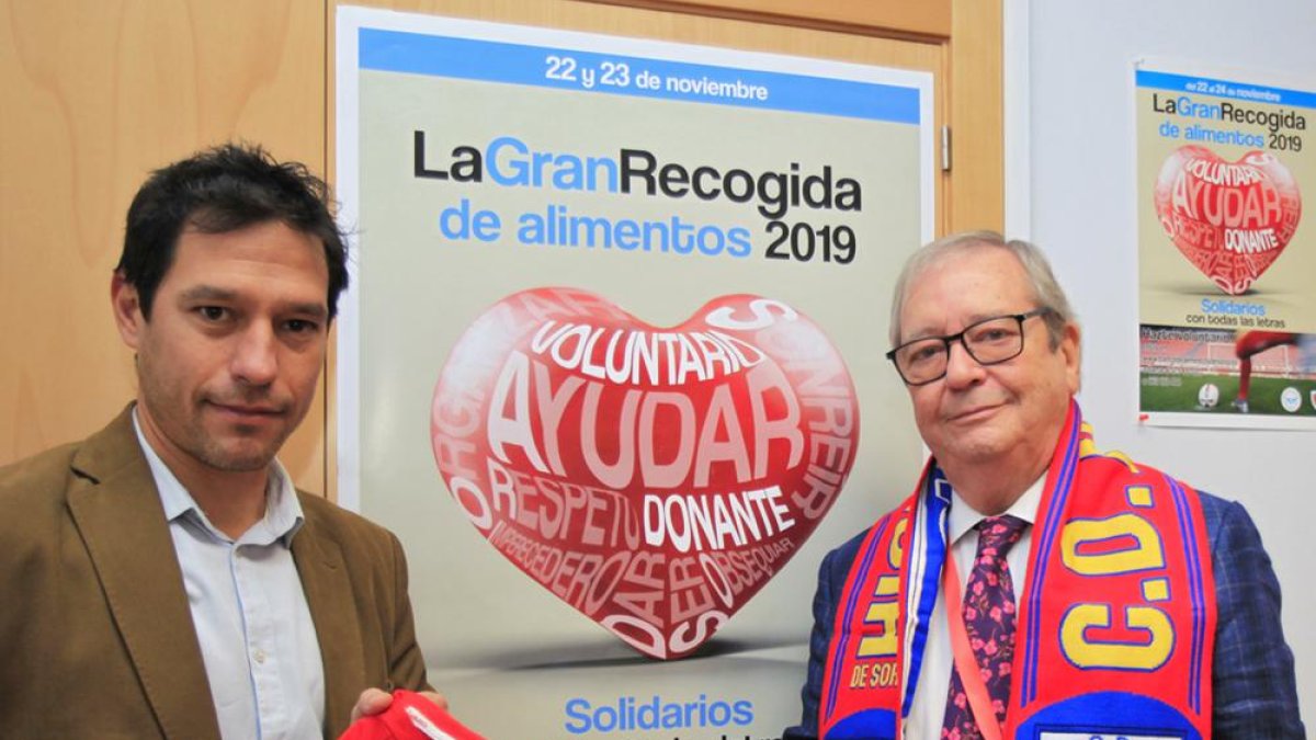 Javier del Pino y Ángel Crespo en la presentación de la Gran Recogida del Banco de Alimentos-Mario Tejedor