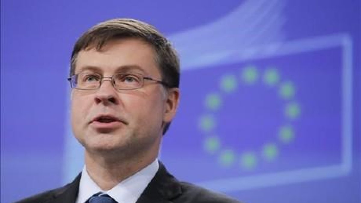 El vicepresidente de la Comisión Europea, Valdis Dombrovskis, responsable de las propuestas para culminar la Unión Bancaria.-EFE / OLIVIER HOSLET