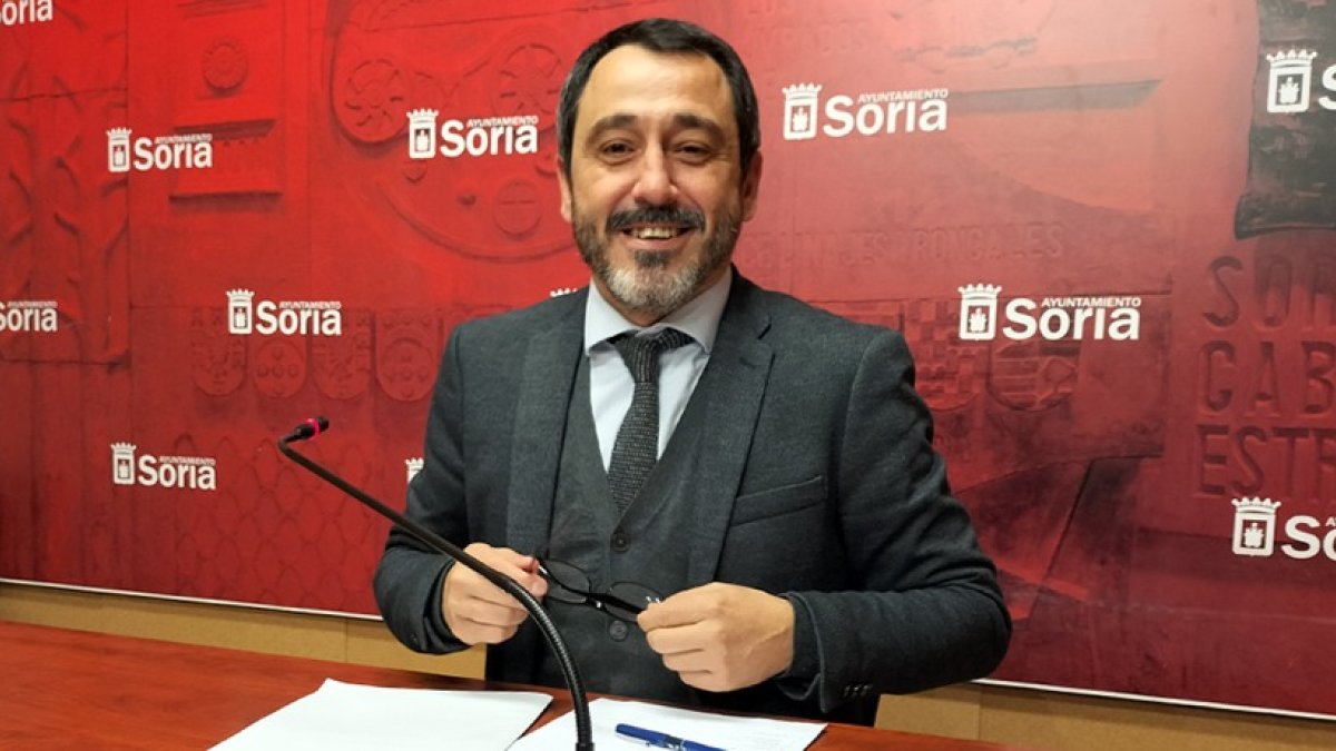 Javier Muñoz en la presentación de las cuentas. J.A.C.