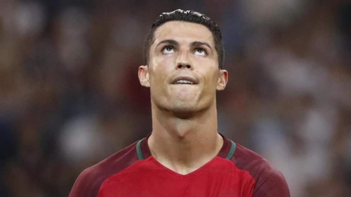 Cristiano Ronaldo se lamenta en el Polonia-Portugal de la Eurocopa.-CHRISTIAN HARTMANN