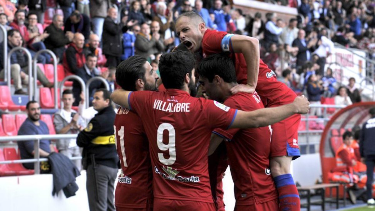 El Numancia ganaba al UCAM Murcia para encarrilar la salvación y poner fin a la sequía de triunfos en Los Pajaritos.-María Ferrer